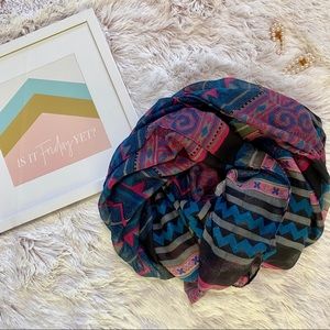 Geometric Patterned Infinity scarf